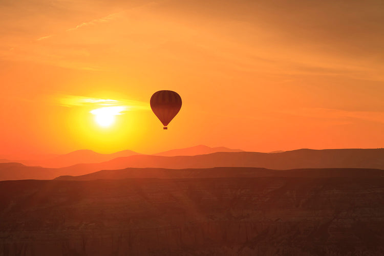 Fotobehang Hot Air Balloon At Sunset