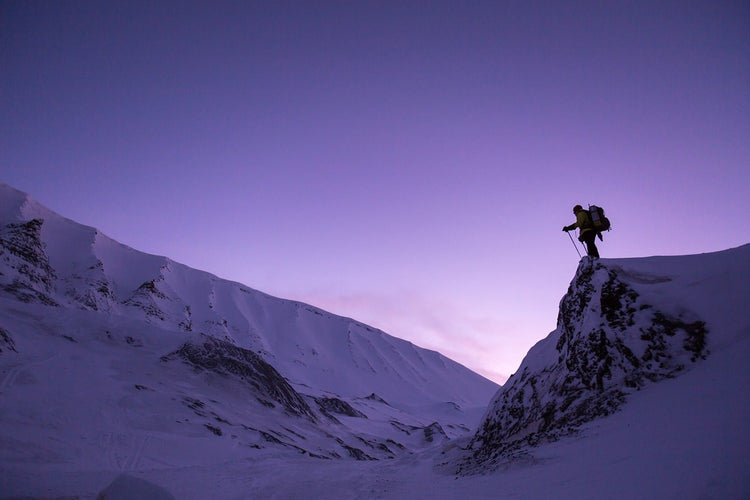 Fotobehang The snowwalker