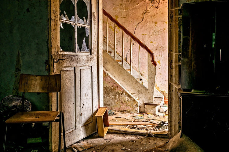Fotobehang Crumbled stairs